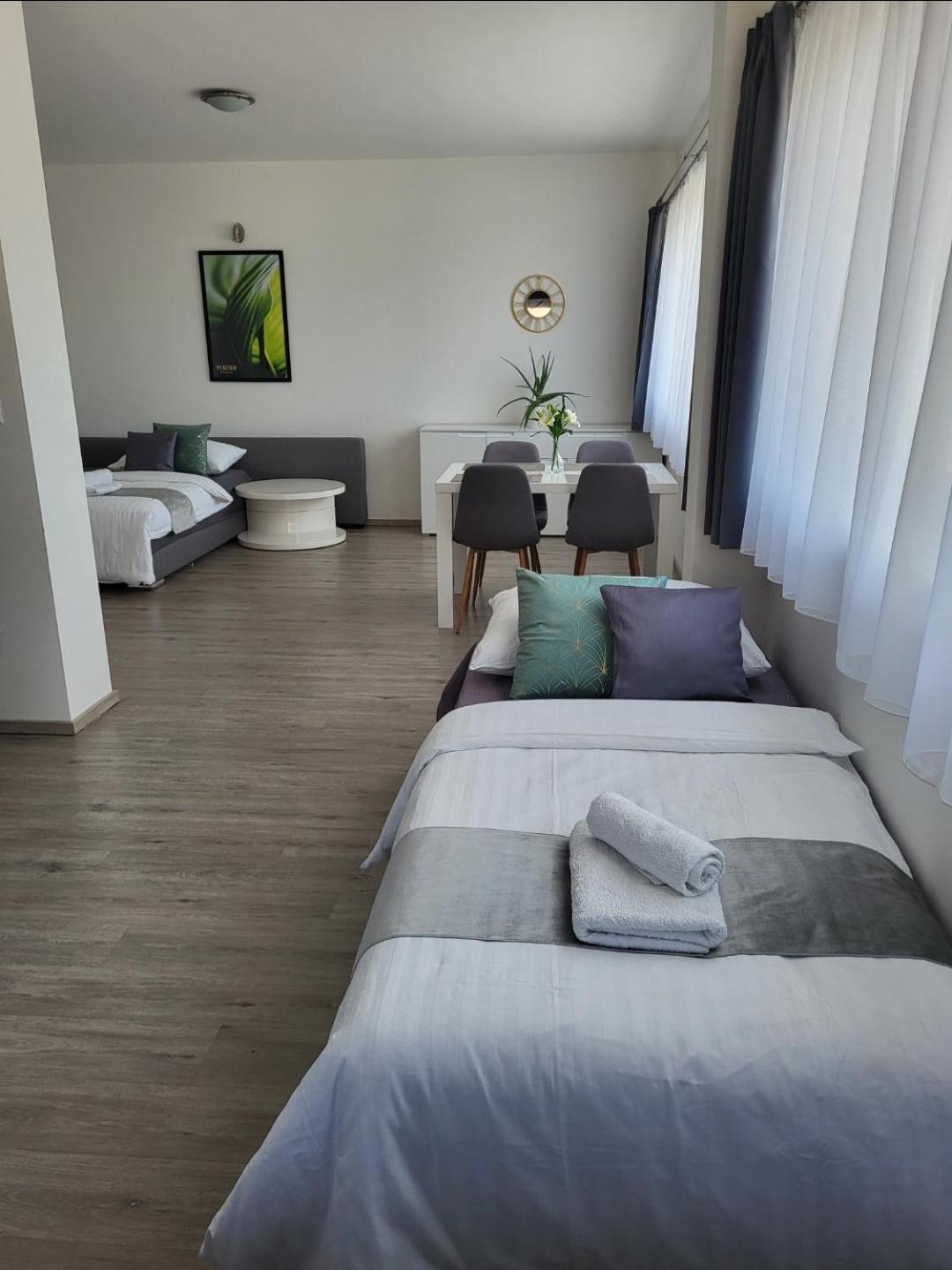 Apartman Gabriela Roudne Luaran gambar