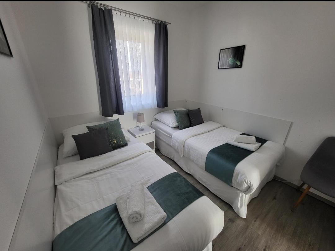 Apartman Gabriela Roudne Luaran gambar