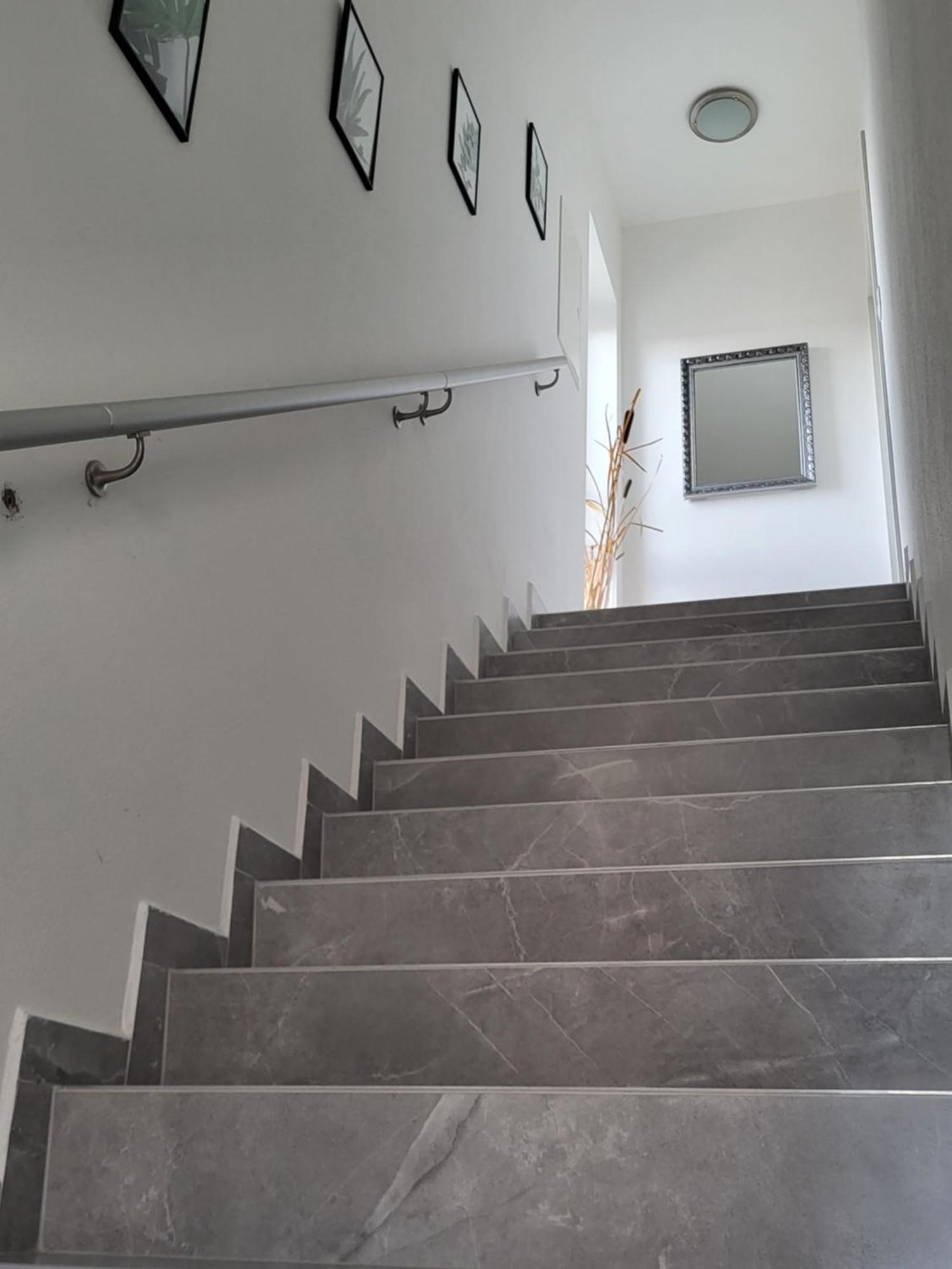 Apartman Gabriela Roudne Luaran gambar
